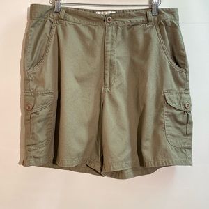 ELGO - High rise cargo shorts. Size 14